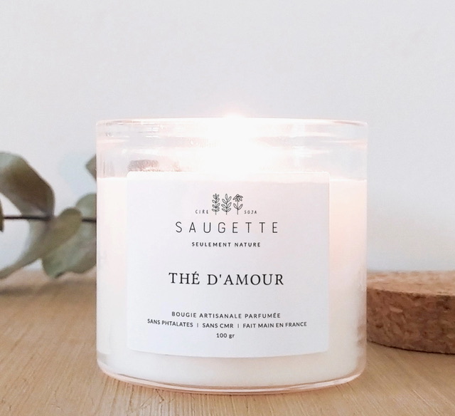 Bougie senteur thé d’amour. Dans un bocal minimaliste.